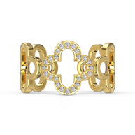 Side view of the Bloom clover ring showing the open-back adjustable 925 silver band with 18K gold plating. Hallmarked Loretana piece, hand-finished in Kaunas.