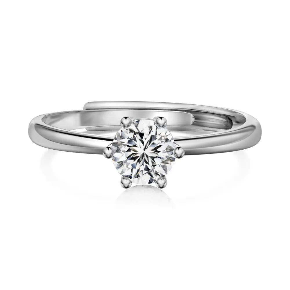 Close-up of a woman's hand wearing the personalized 925 silver birthstone ring from the Diamond Series.